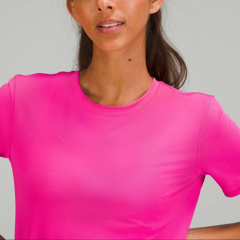 Lululemon High-Neck Running and training Tee - Picture 4 of 6